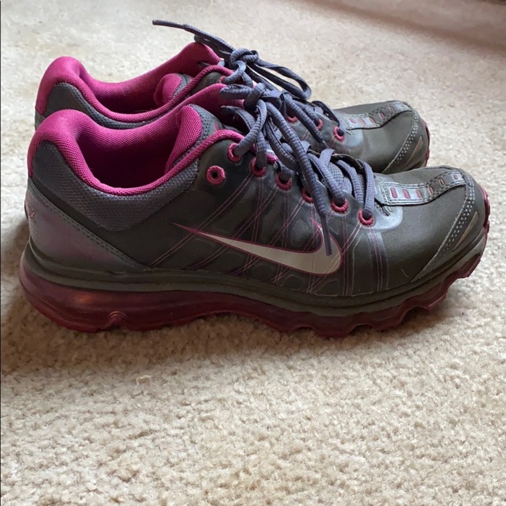 Nike running shoes size 8.5
